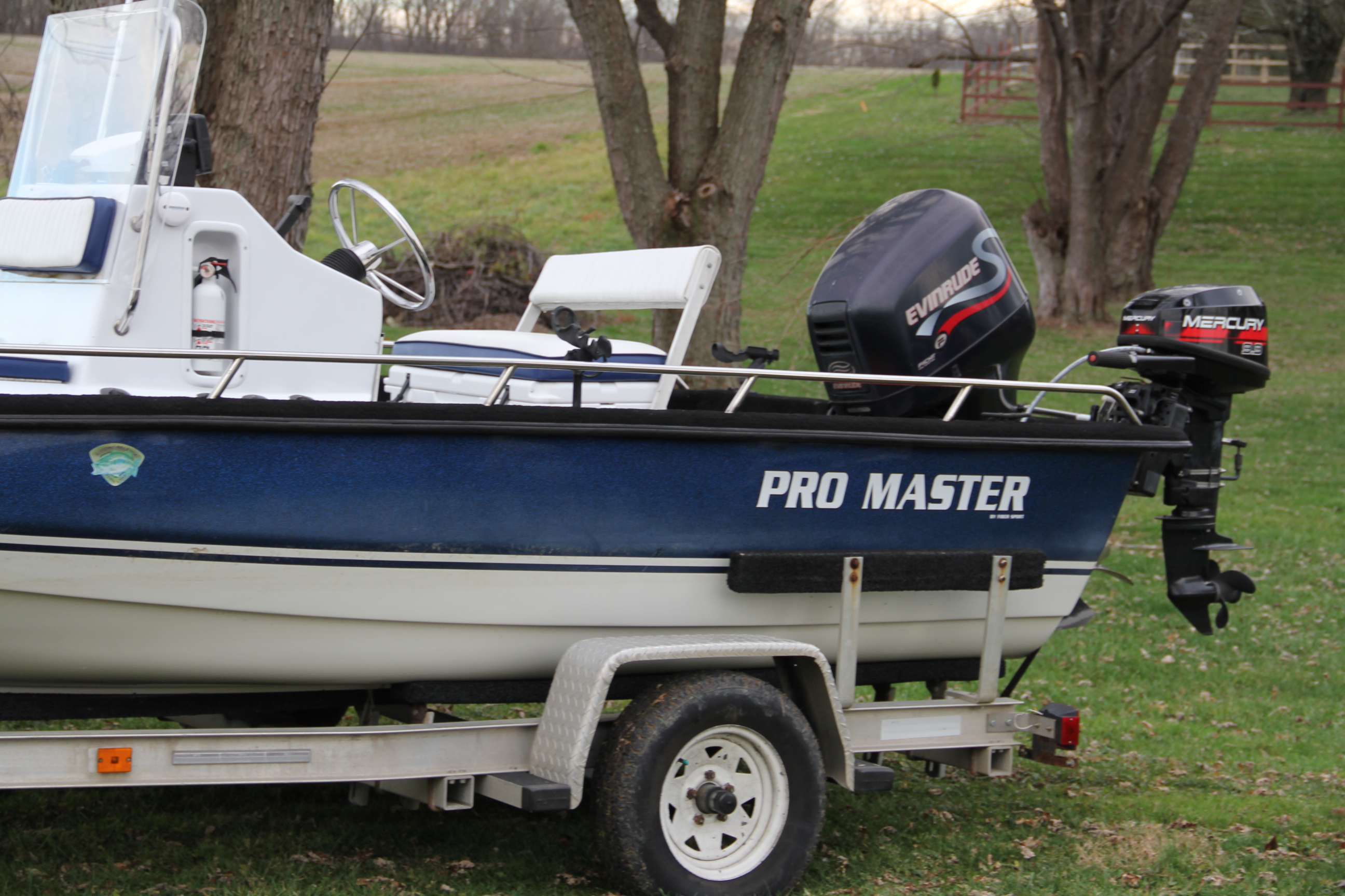 2000 Pro Master Center Console Fishing Boat 18ft with Trailer