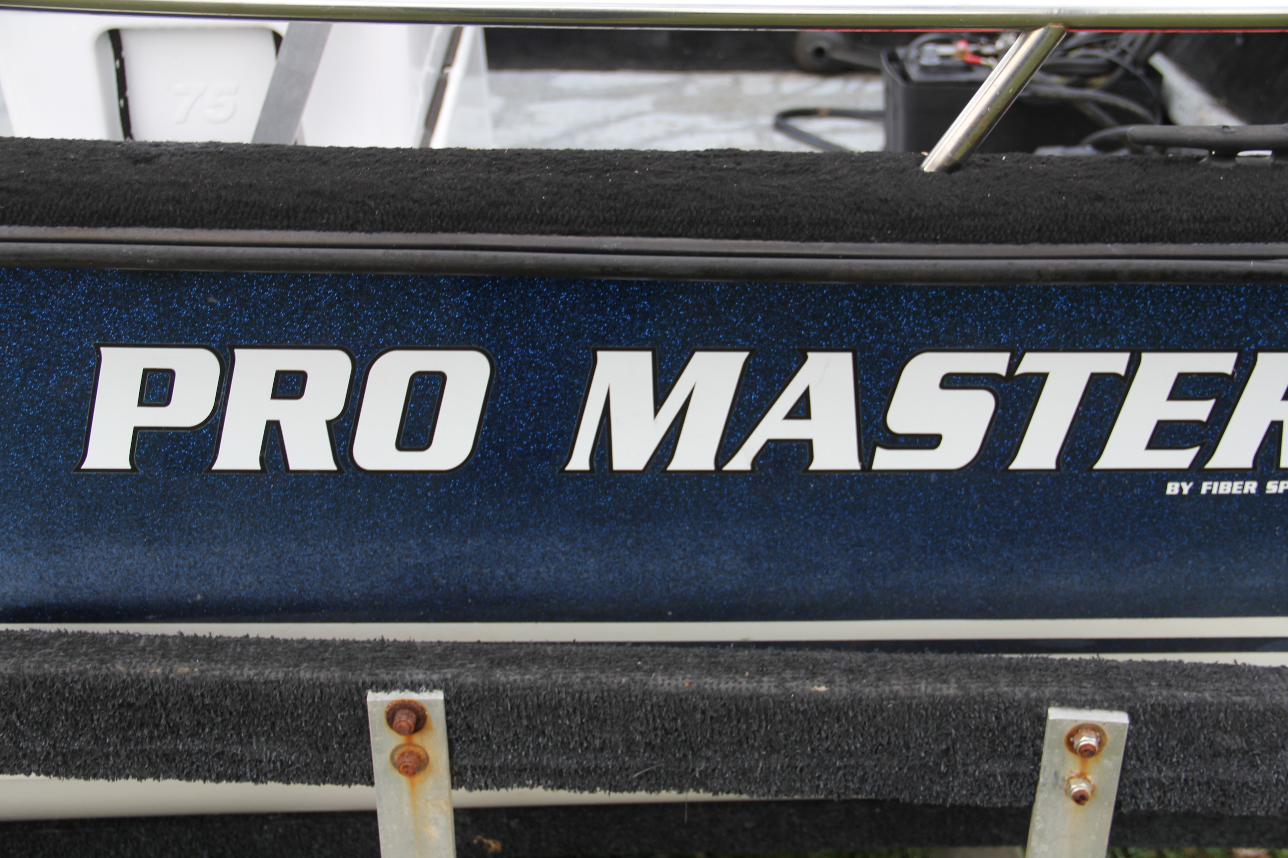 2000 Pro Master Center Console Fishing Boat 18ft with Trailer