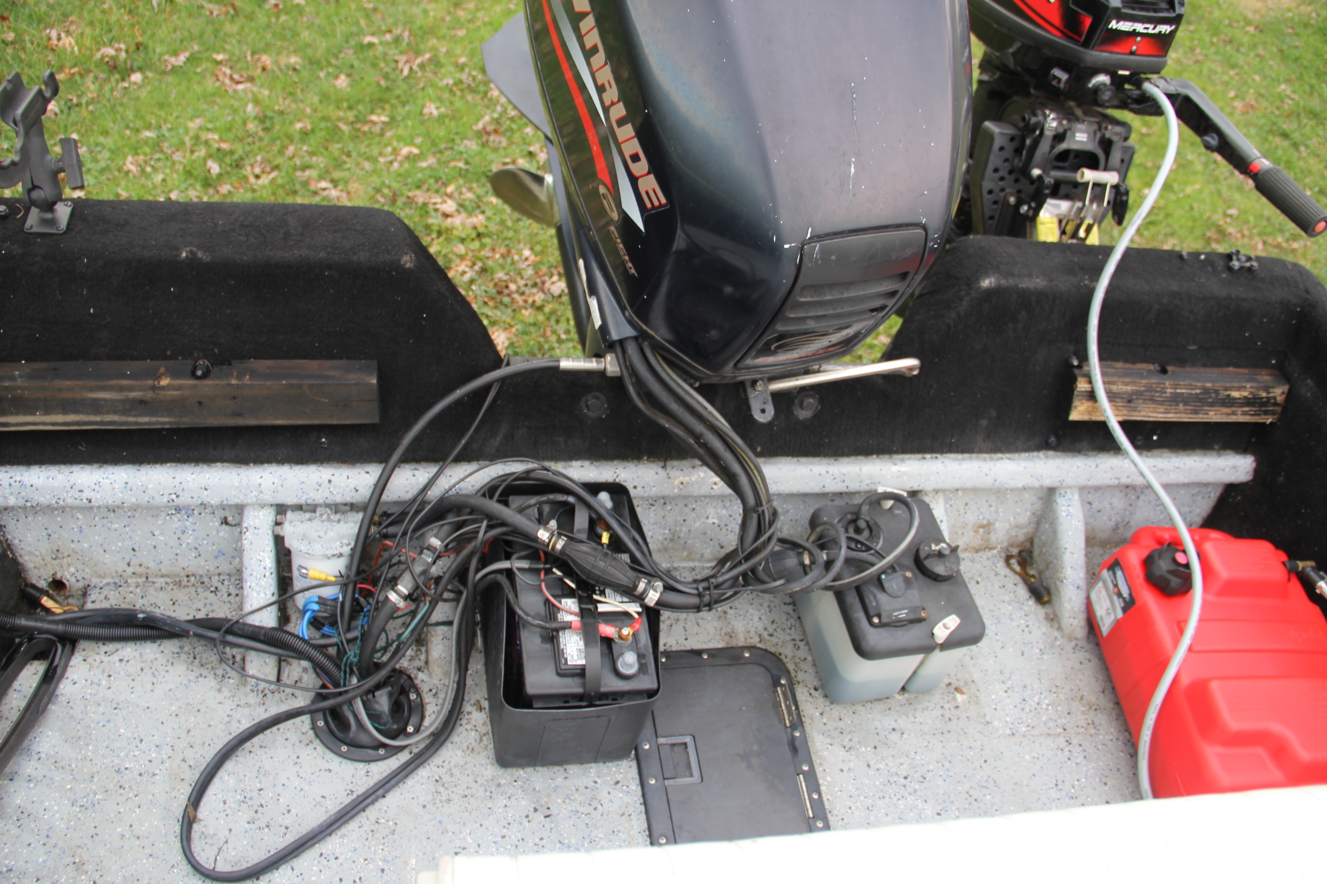 2000 Pro Master Center Console Fishing Boat 18ft with Trailer