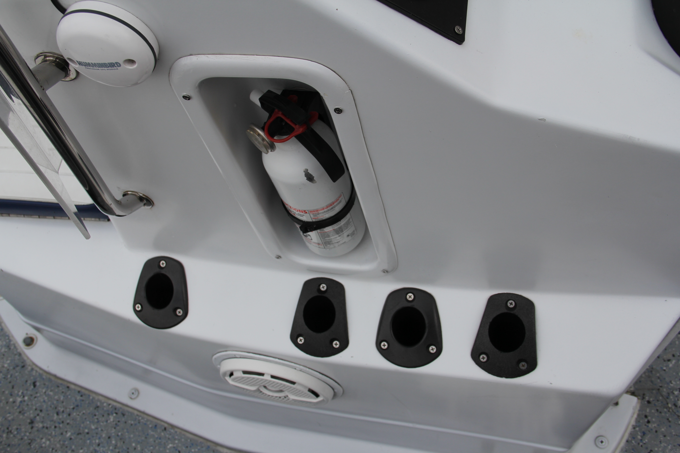 2000 Pro Master Center Console Fishing Boat 18ft with Trailer