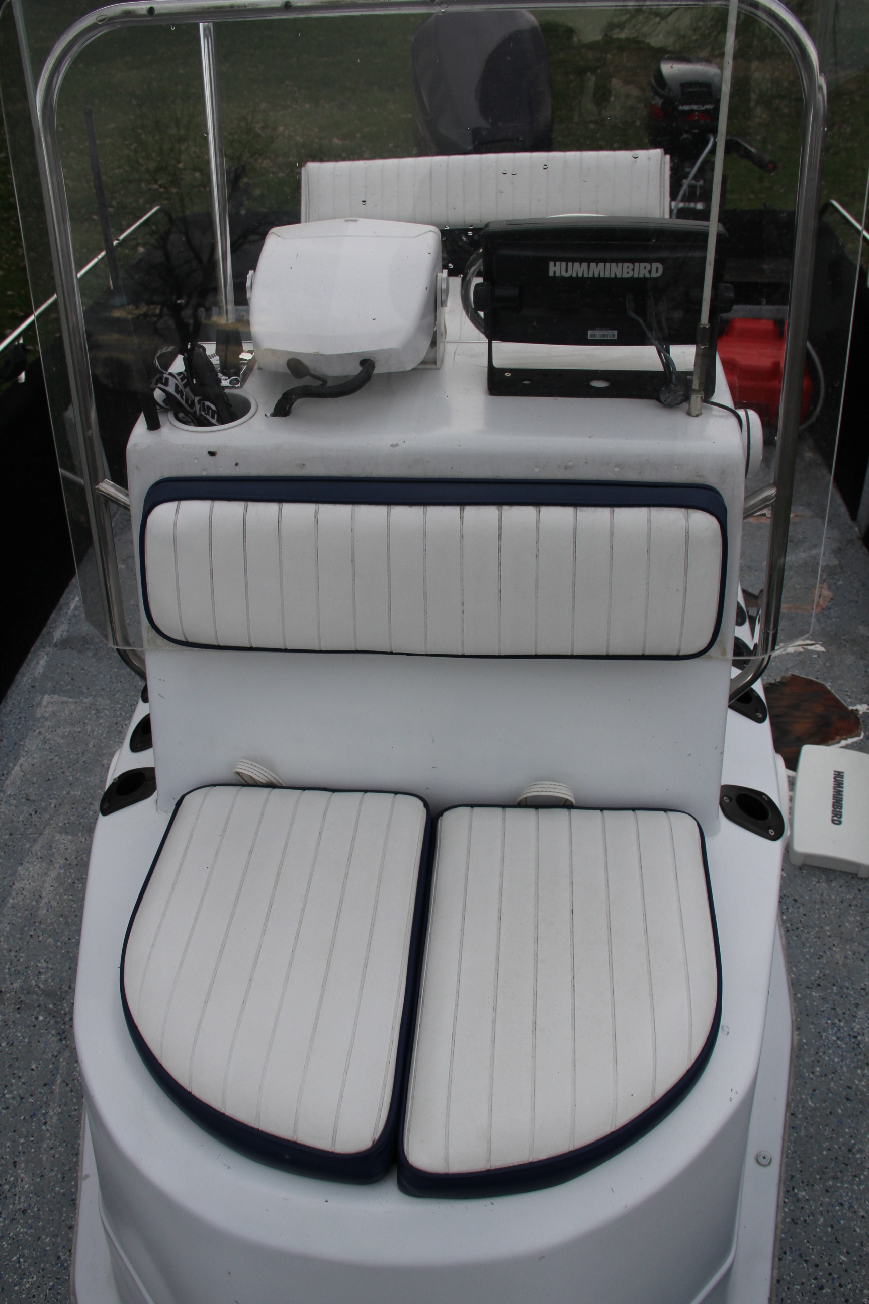 2000 Pro Master Center Console Fishing Boat 18ft with Trailer