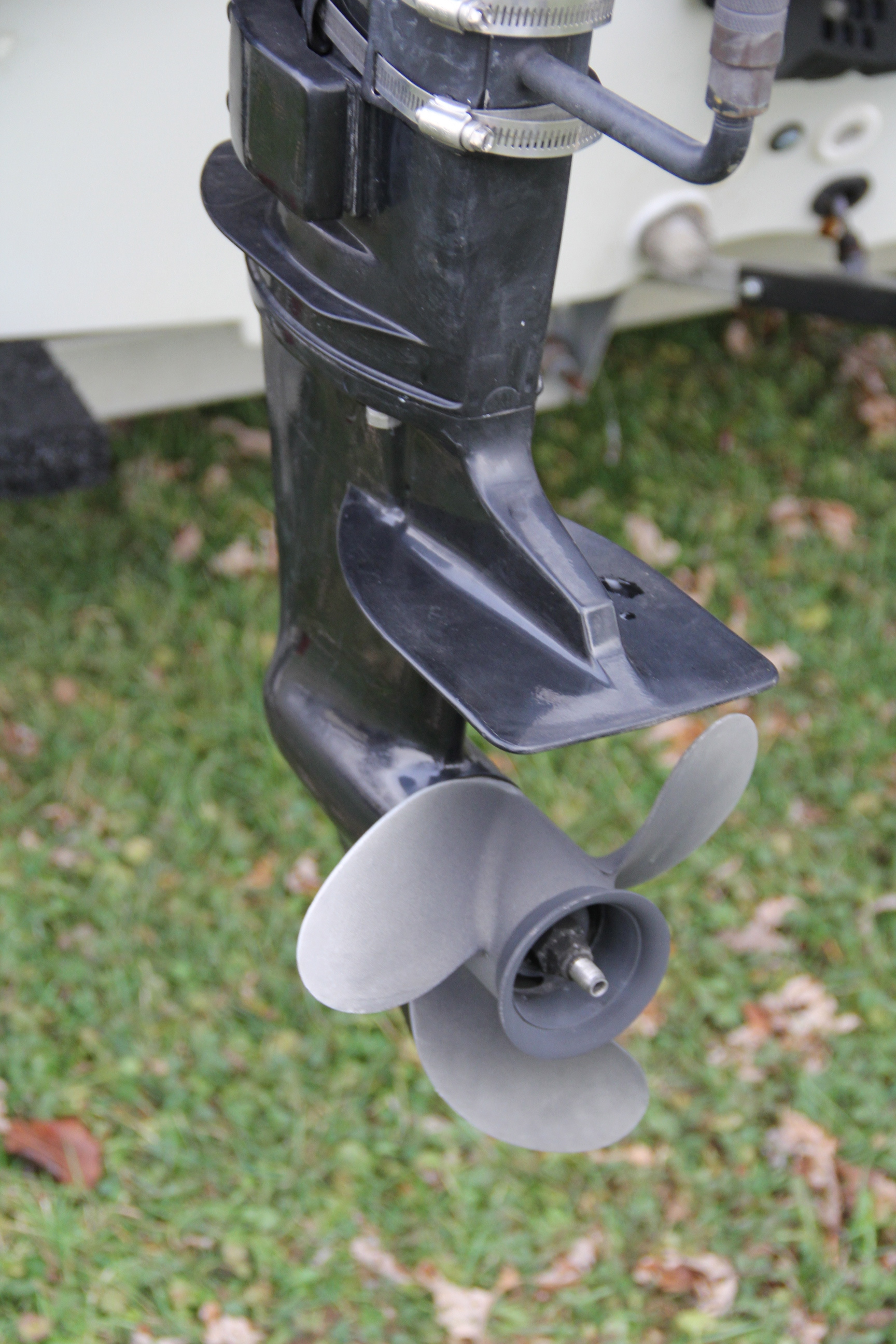 2000 Pro Master Center Console Fishing Boat 18ft with Trailer