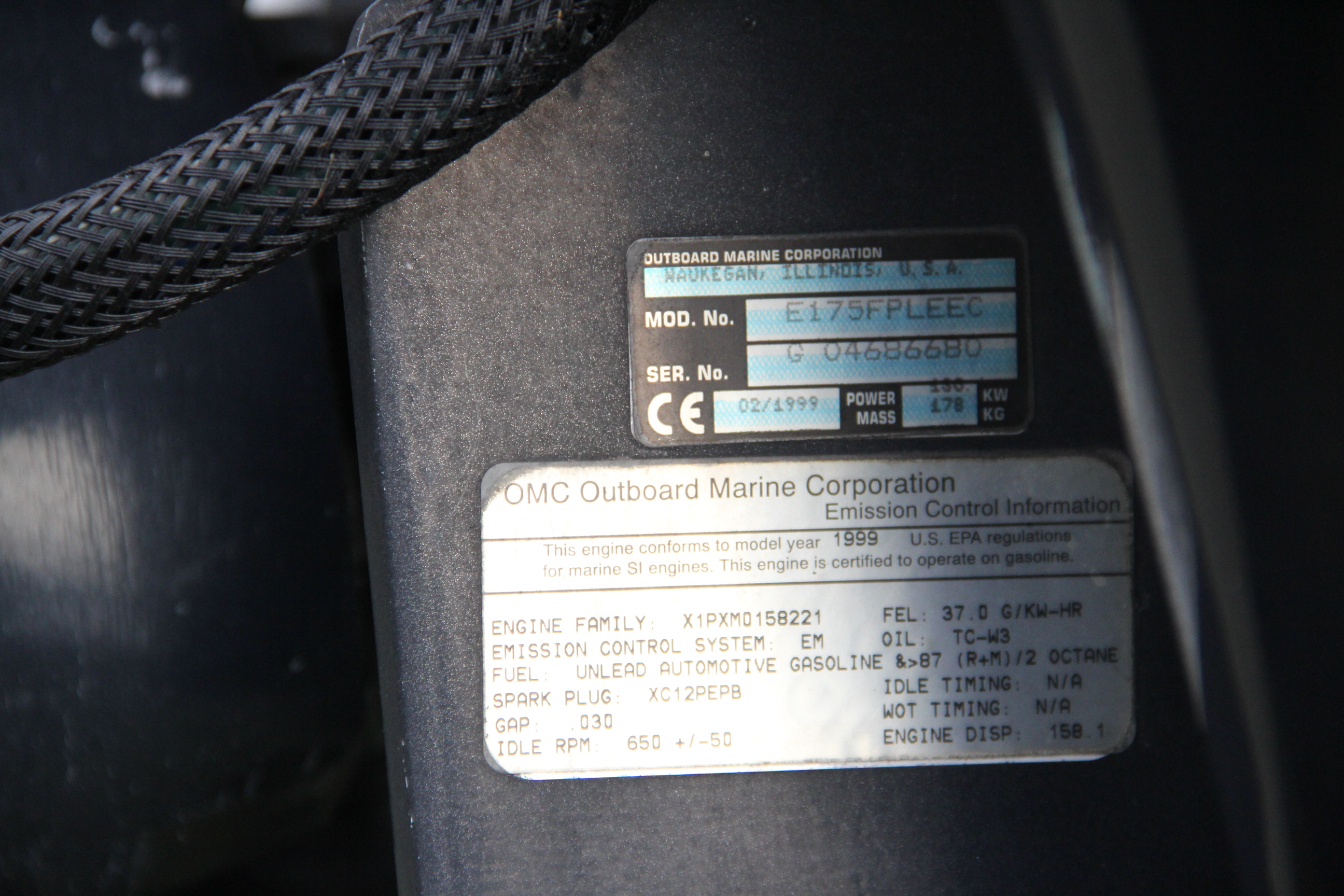 2000 Pro Master Center Console Fishing Boat 18ft with Trailer