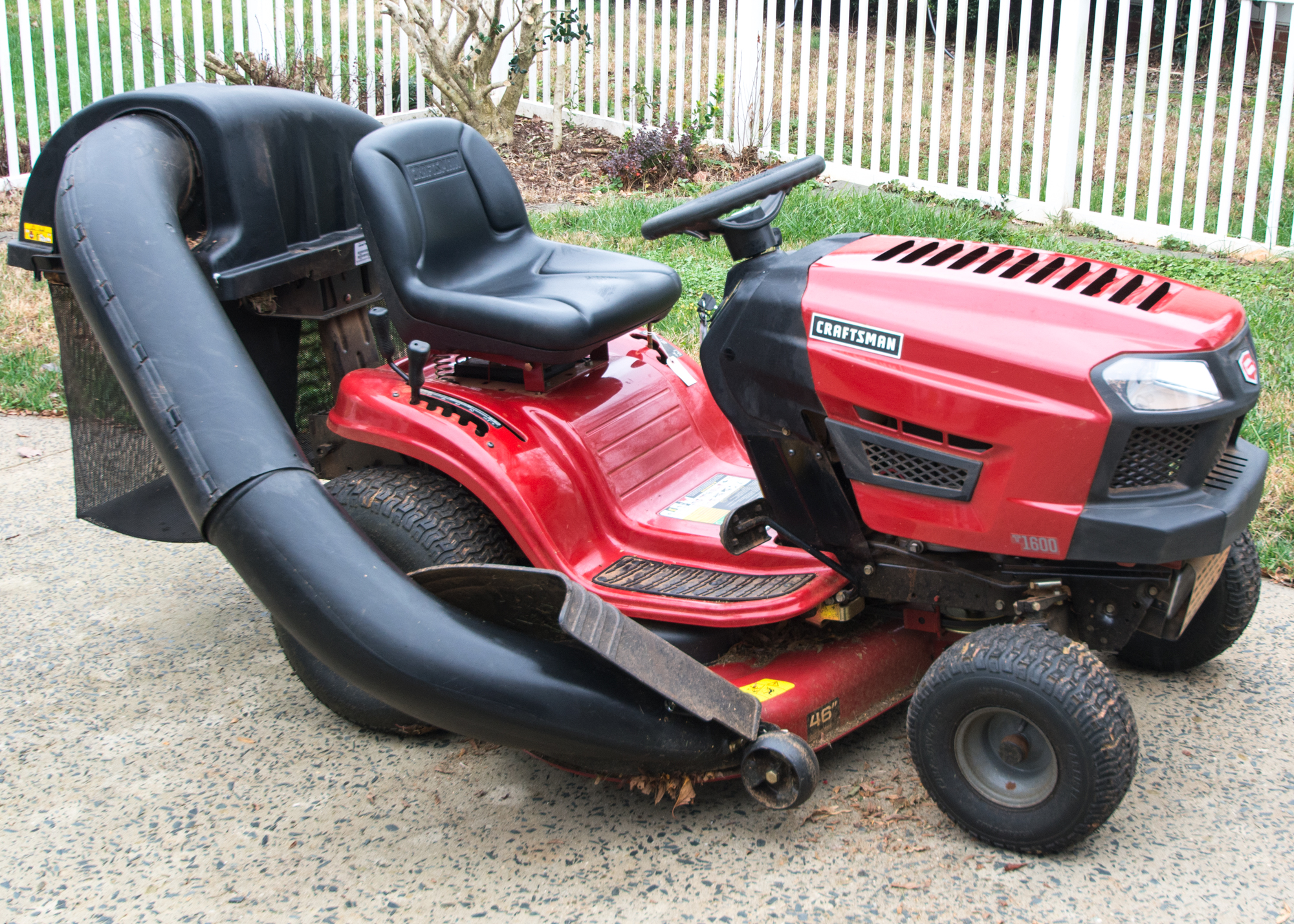 Craftsman t1600 riding sale mower