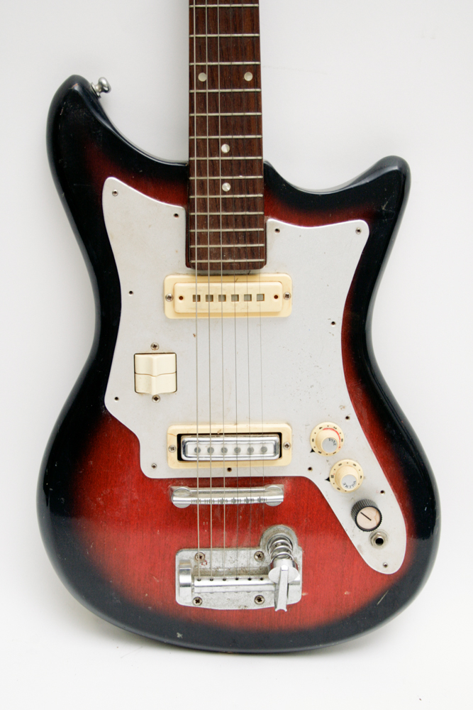 Sears Silvertone Model 1448 Amplifier And Electric Guitar