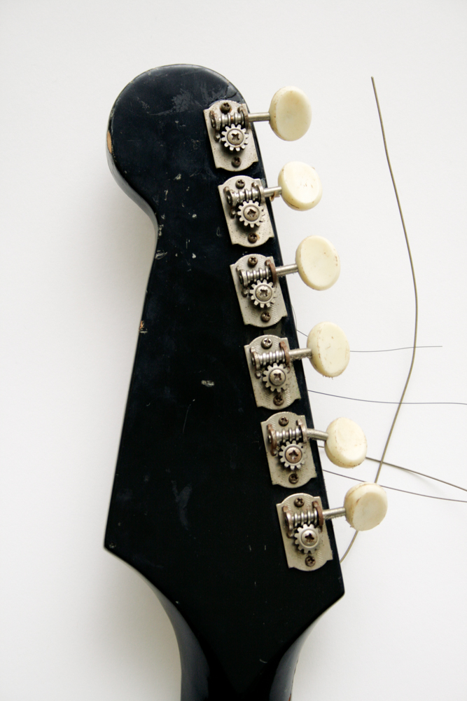 Sears Silvertone Model 1448 Amplifier And Electric Guitar