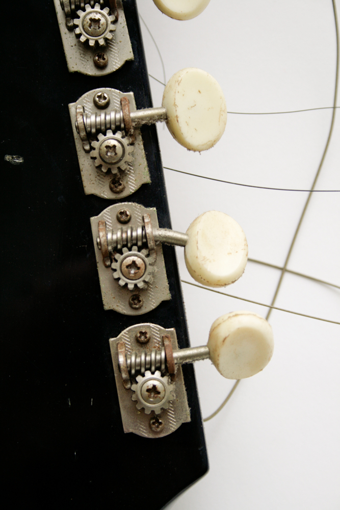 Sears Silvertone Model 1448 Amplifier And Electric Guitar