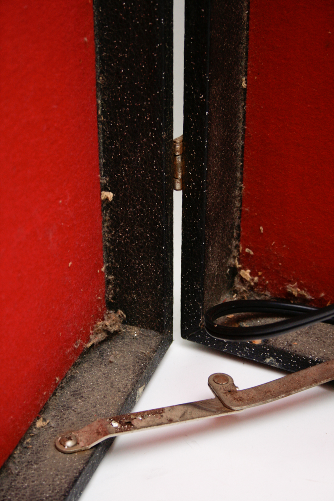 Sears Silvertone Model 1448 Amplifier And Electric Guitar