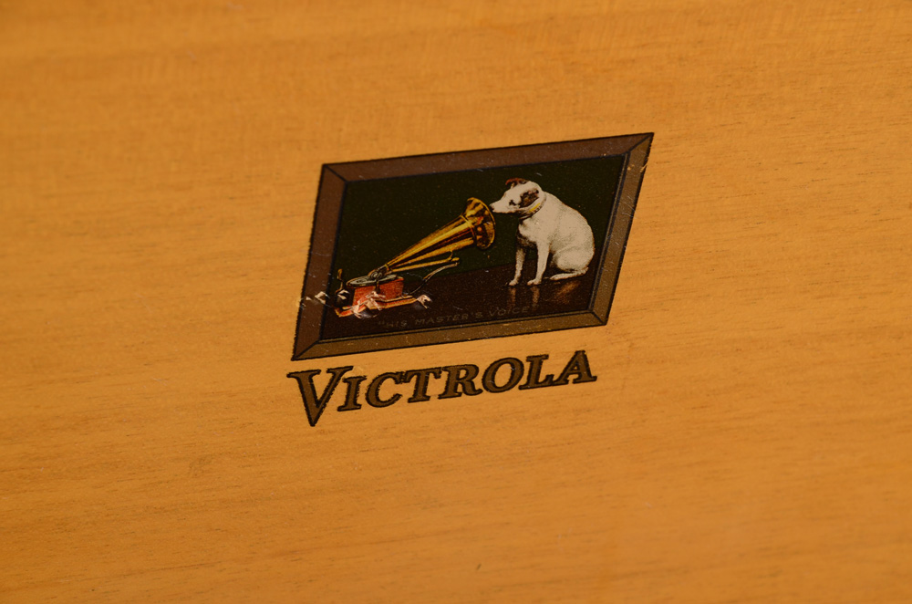 Vintage RCA Victor Phonograph and Radio Console