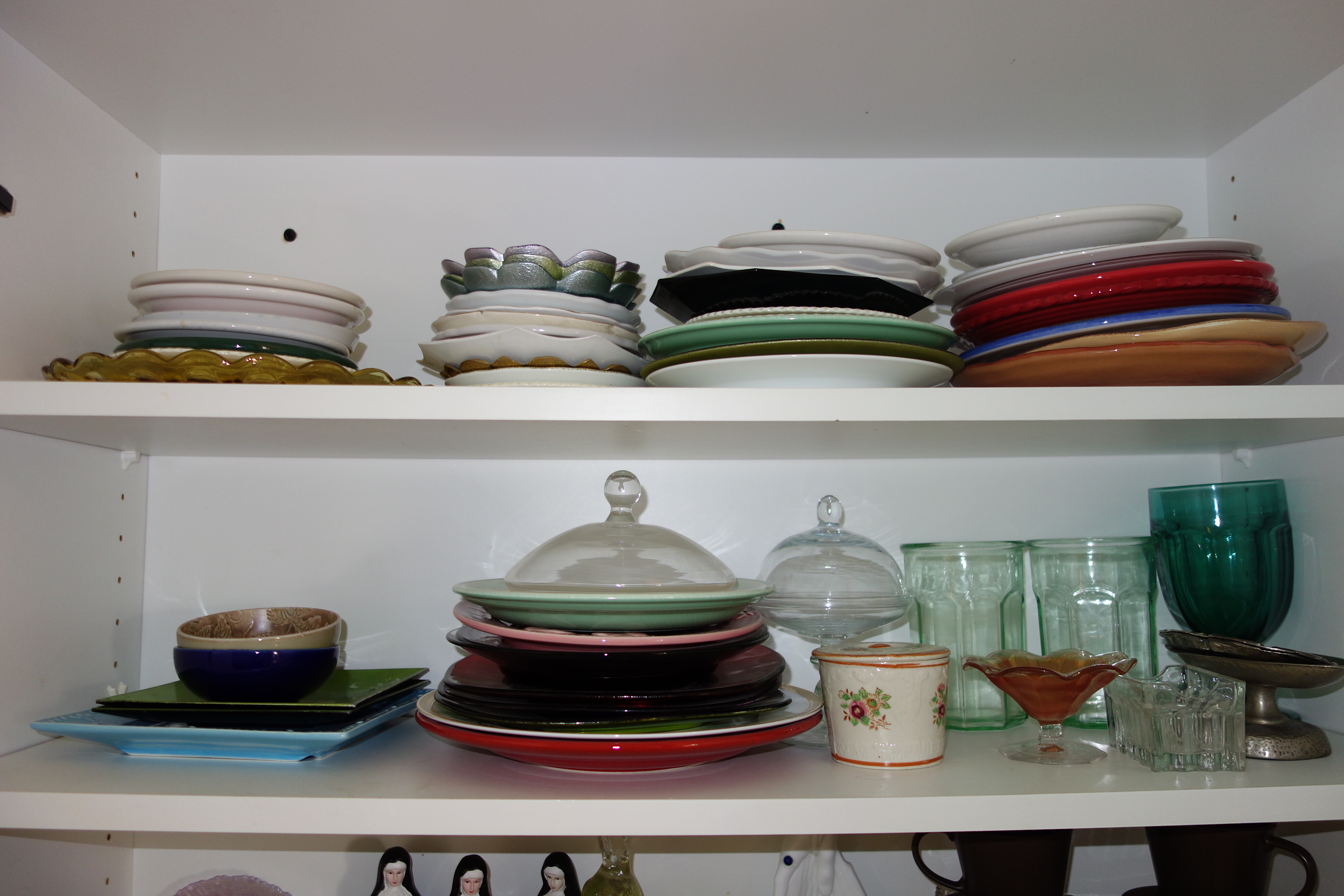 Kitchen Cabinet Cleanout and Decorative Pieces