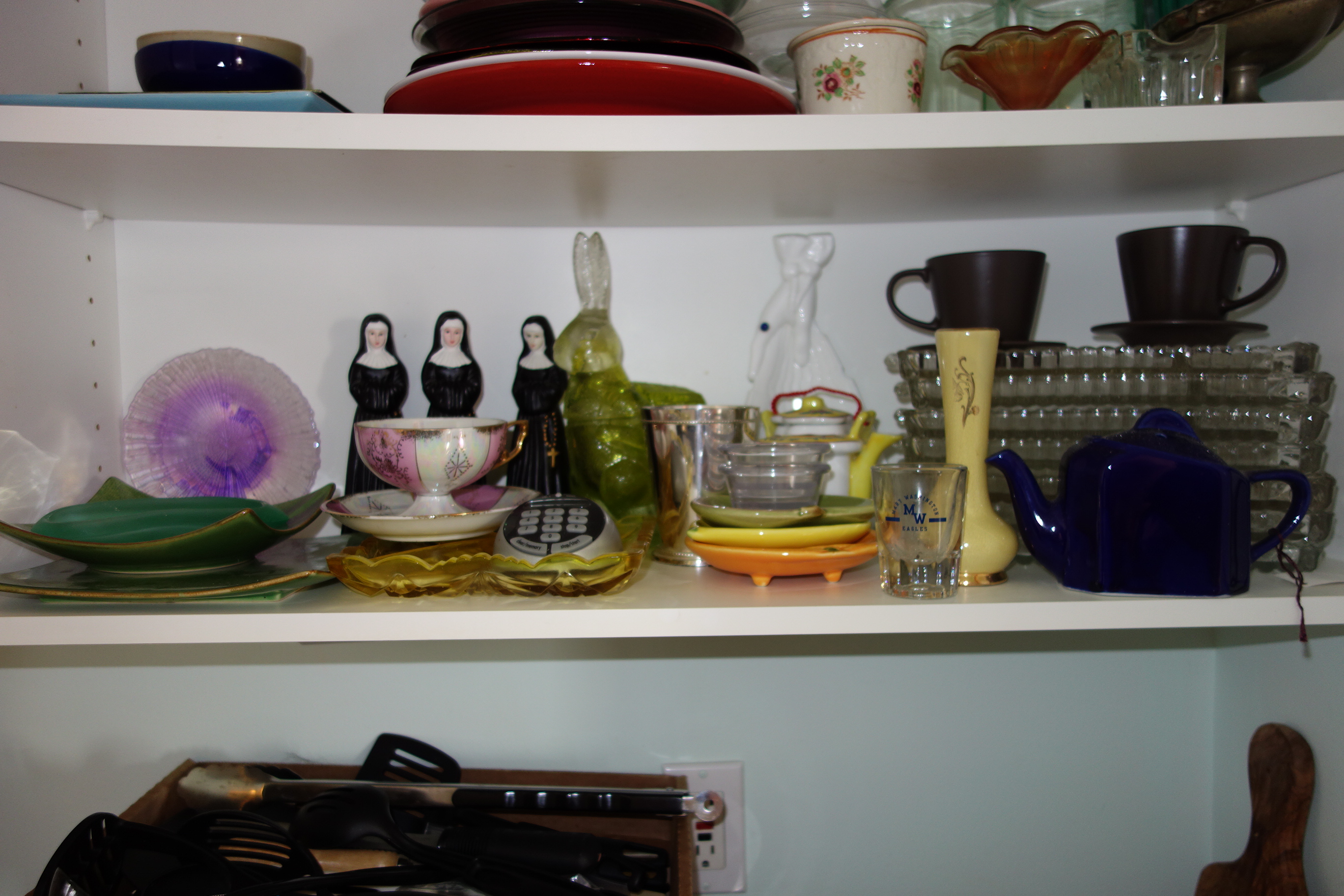 Kitchen Cabinet Cleanout and Decorative Pieces