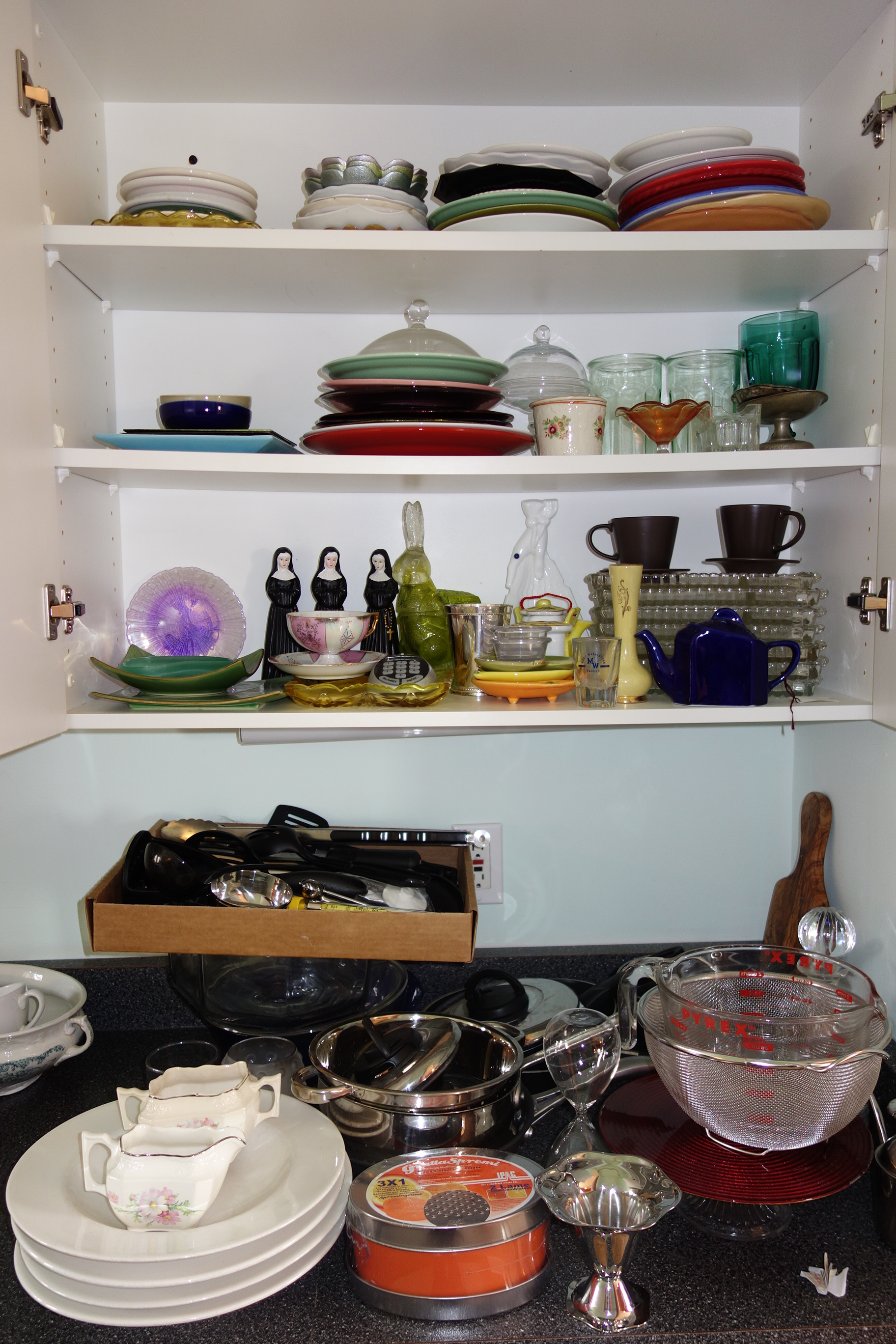 Kitchen Cabinet Cleanout and Decorative Pieces