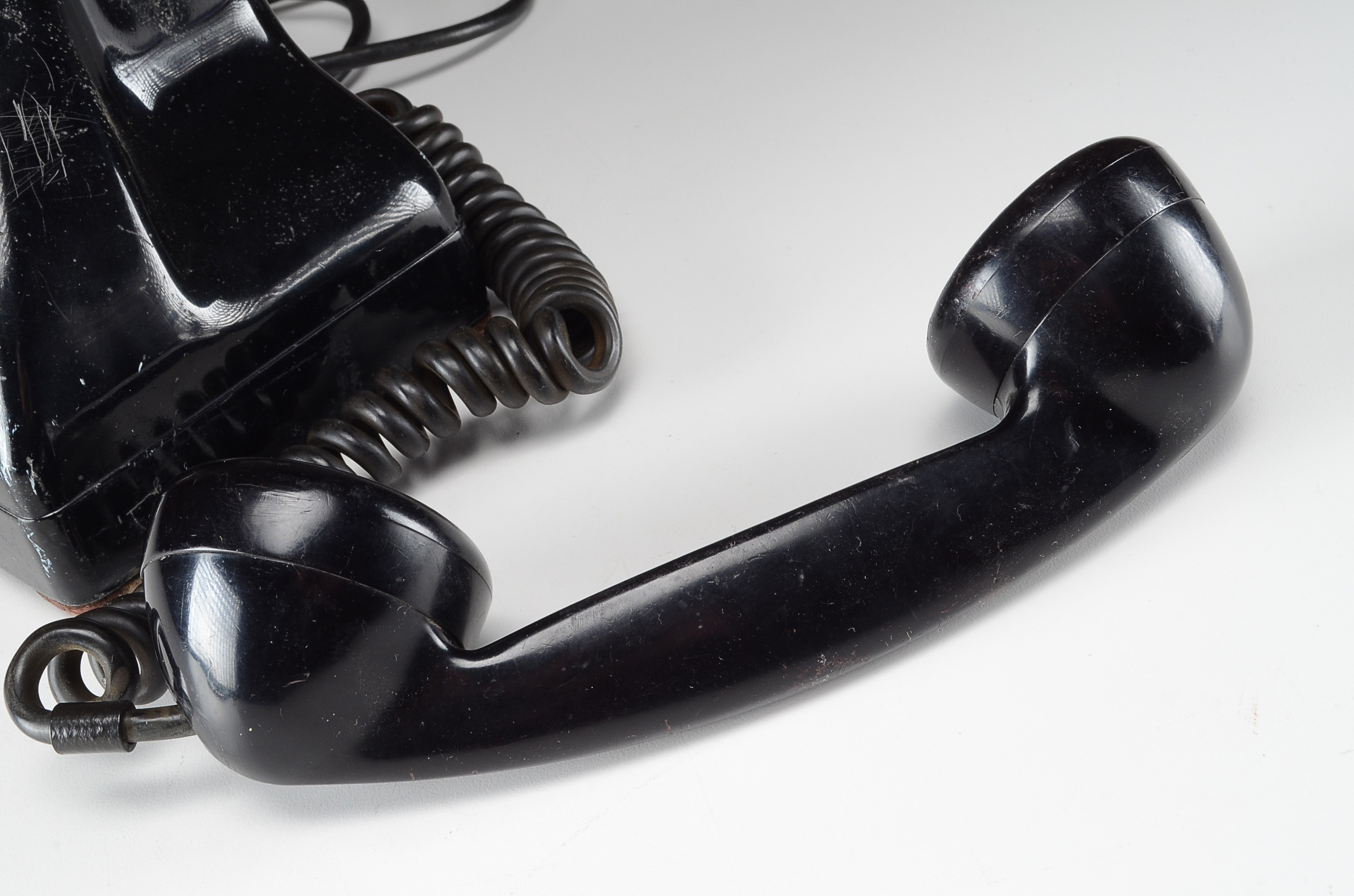 Vintage Signal Corp TP-6-A Kettle Cradle Telephone