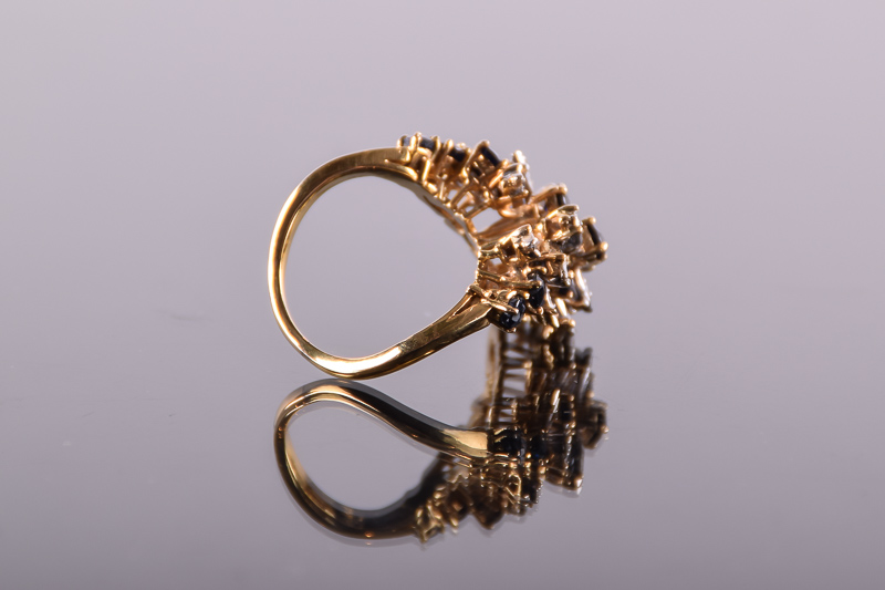 J Rossi 18K Gold Ring with Sapphire and Diamond Setting