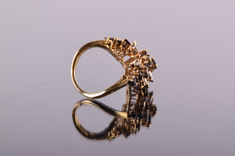 J Rossi 18K Gold Ring with Sapphire and Diamond Setting