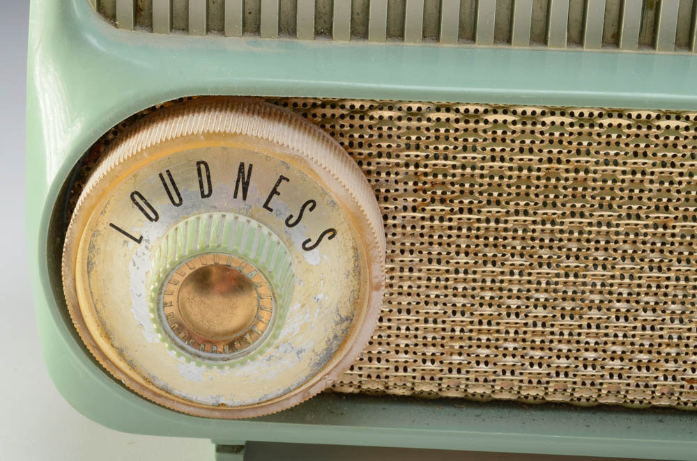 Mod Aqua Motorola "Custom 6" Tube Radio