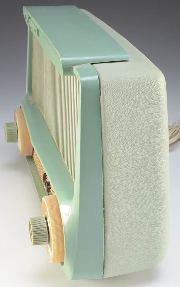 Mod Aqua Motorola "Custom 6" Tube Radio