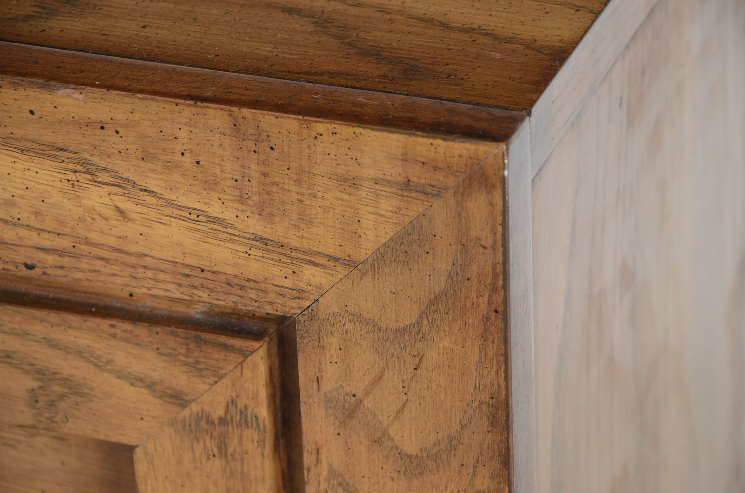 Huntley Furniture by Thomasville Oak Chest of Drawers