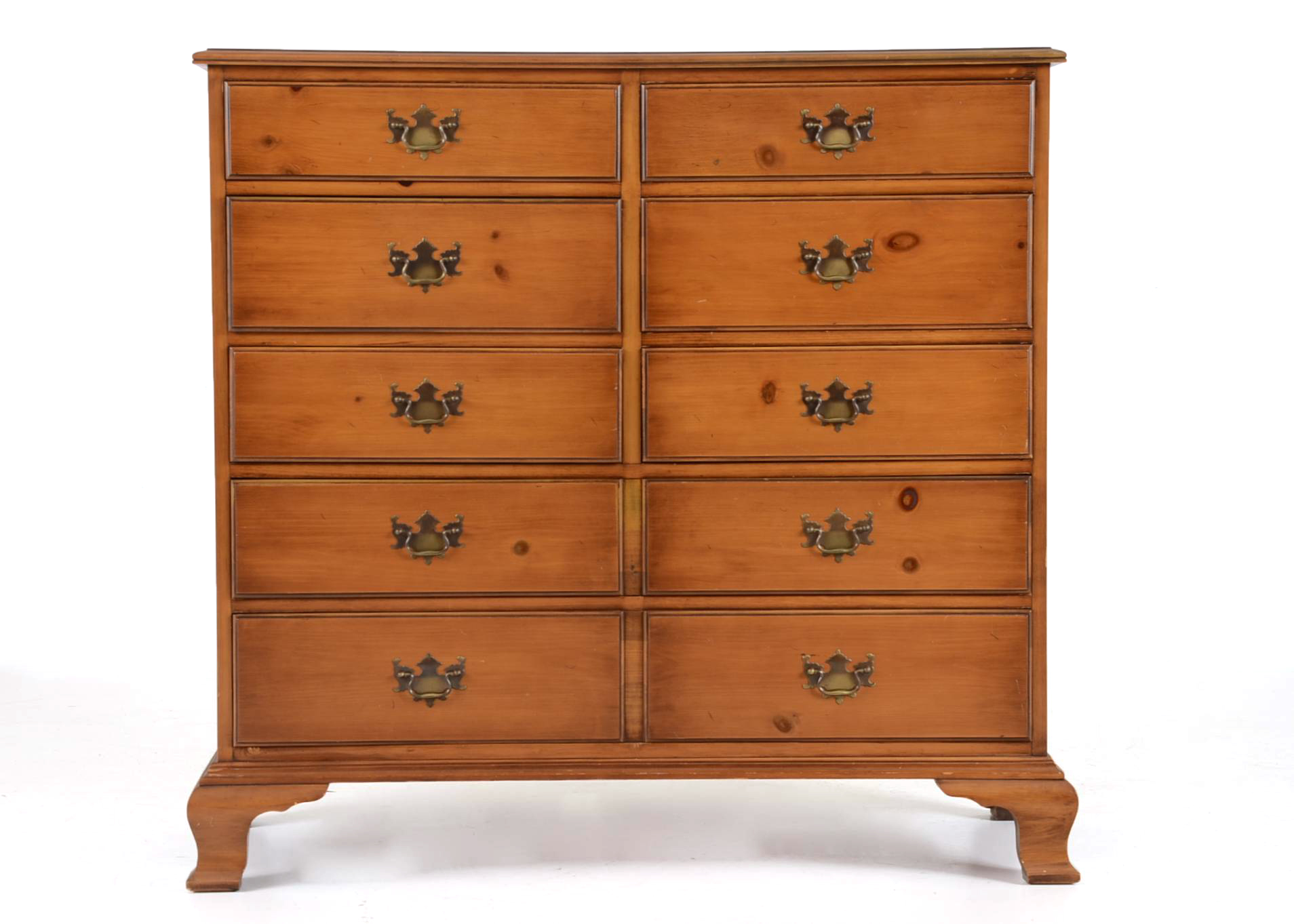 Drexel "Traditional American" Pine Dresser