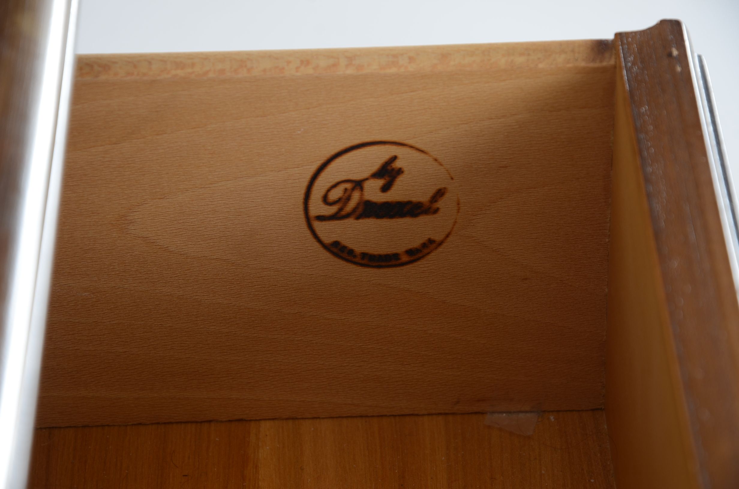 Drexel "Traditional American" Pine Dresser