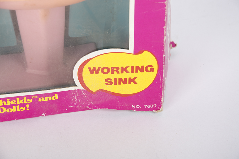 Vintage Barbie Beauty Salon Play Set