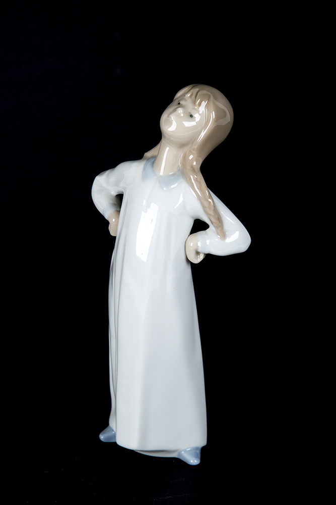 Lladró "Girl with Hands Akimbo" Figurine