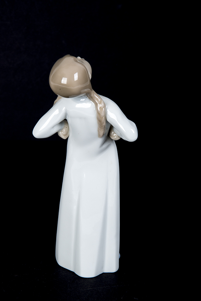 Lladró "Girl with Hands Akimbo" Figurine