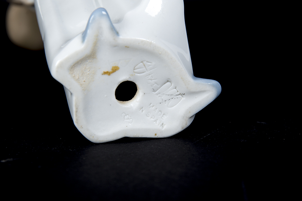 Lladró "Girl with Hands Akimbo" Figurine