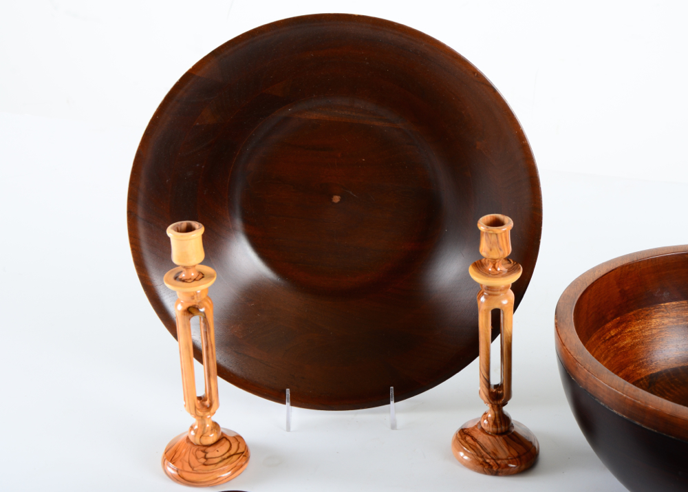 Wooden Kitchen and Decorative Items