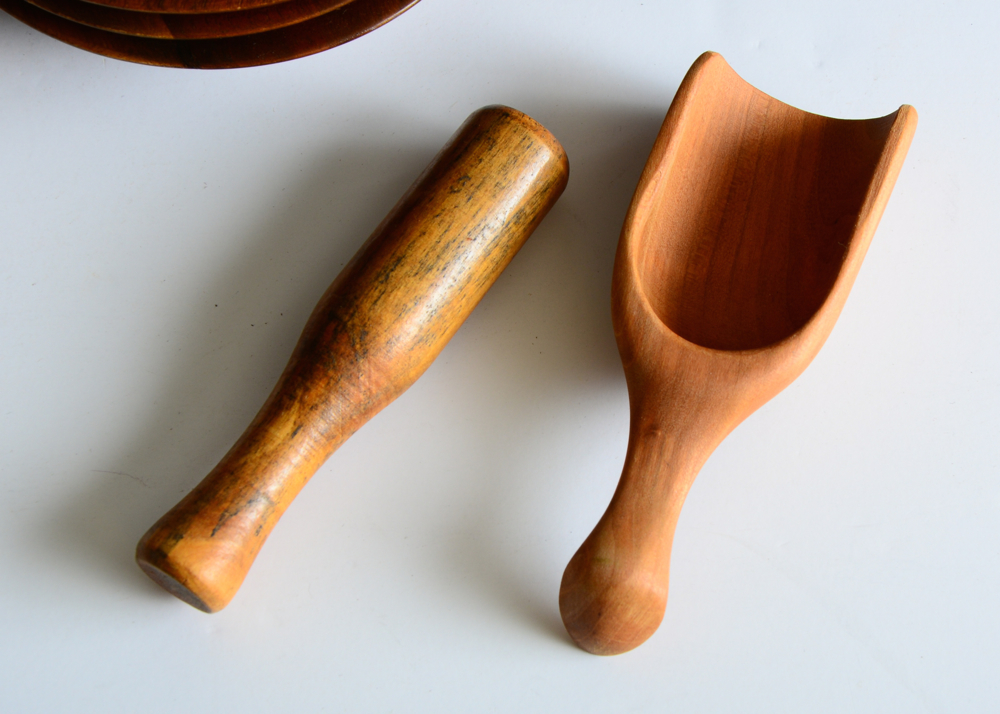 Wooden Kitchen and Decorative Items