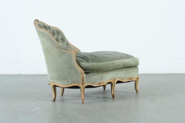 French Provencial Style Small Chaise Lounge