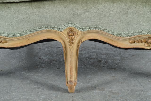 French Provencial Style Small Chaise Lounge