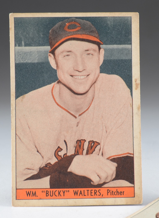 Two 1939 Reds Team Issued Cards, Walters And Derringer