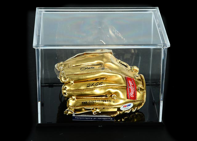 Pete Rose Signed Gold Glove with Case  COA