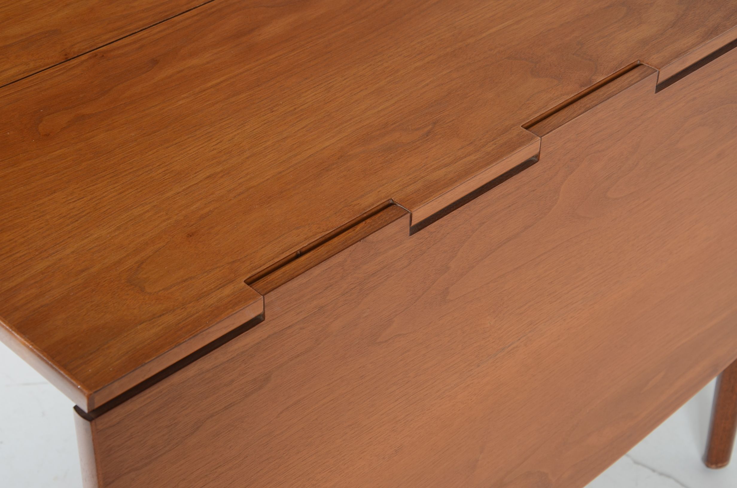 Drexel "Parallel" Drop-Leaf Table and Four Mid-Century Chairs