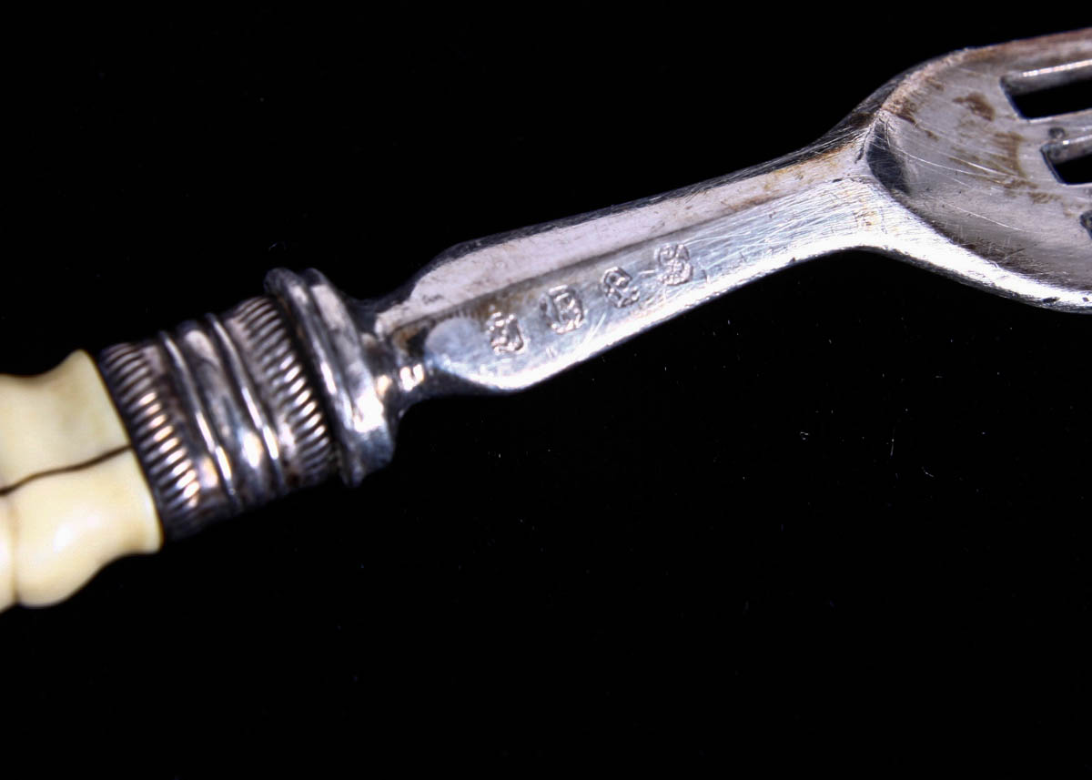 Cousins and Sons Bone Handled Fish Set and Shell Caviar Knives