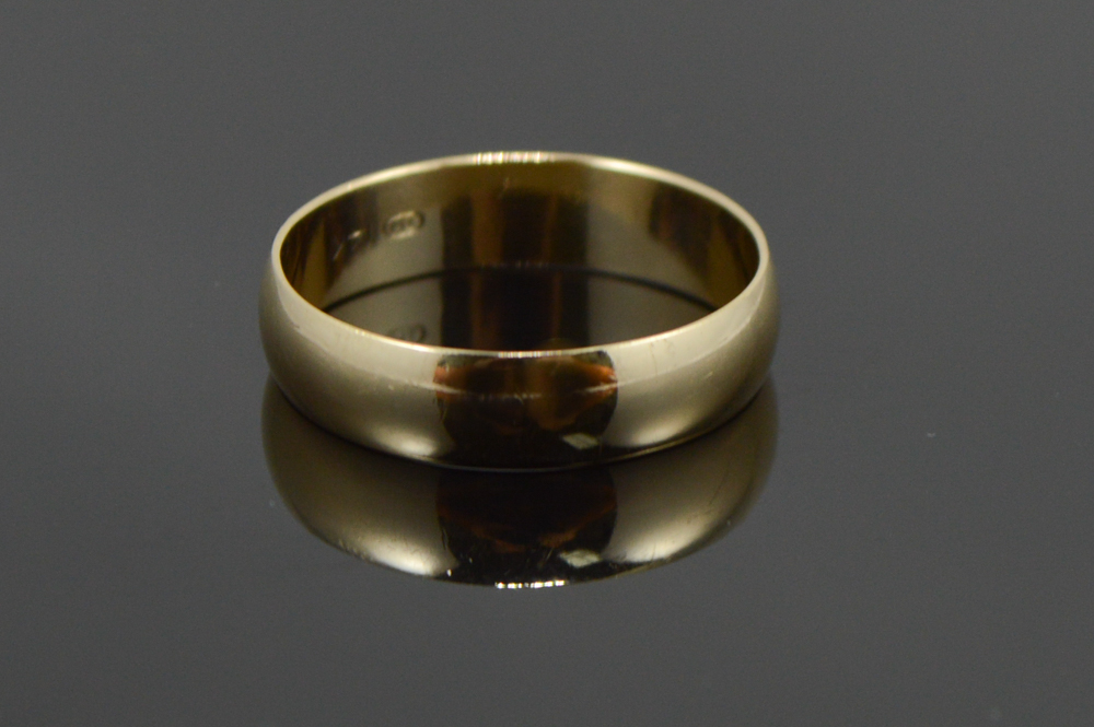 Men's 14K Yellow Gold Wedding Band by Tessler & Weiss