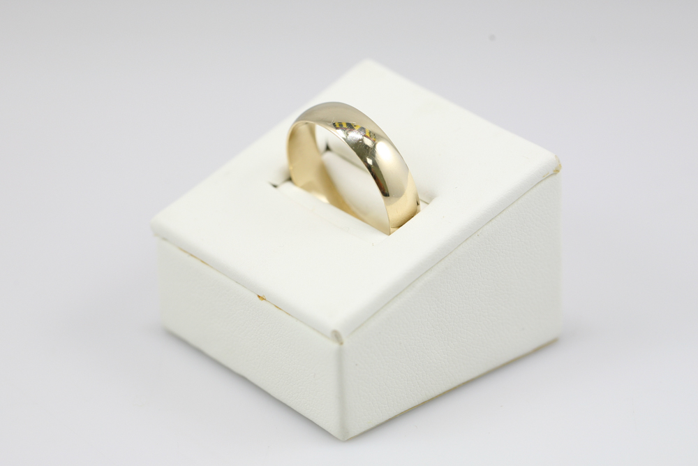 Men's 14K Yellow Gold Wedding Band by Tessler & Weiss
