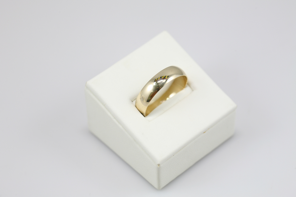 Men's 14K Yellow Gold Wedding Band by Tessler & Weiss