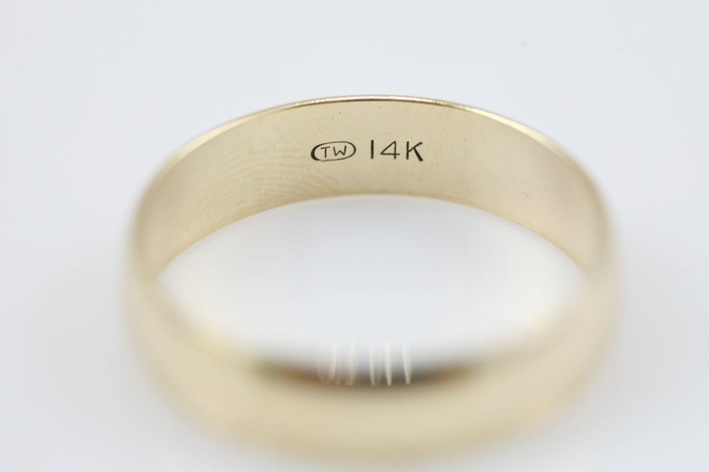 Men's 14K Yellow Gold Wedding Band by Tessler & Weiss