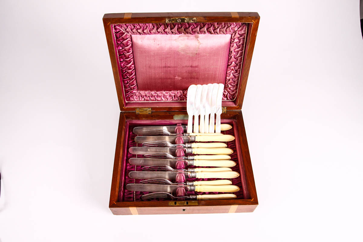 Cousins and Sons Bone Handled Fish Set and Shell Caviar Knives