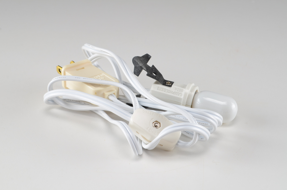 Dickens Village "Bob Cratchit and Tiny Tim Cottage"