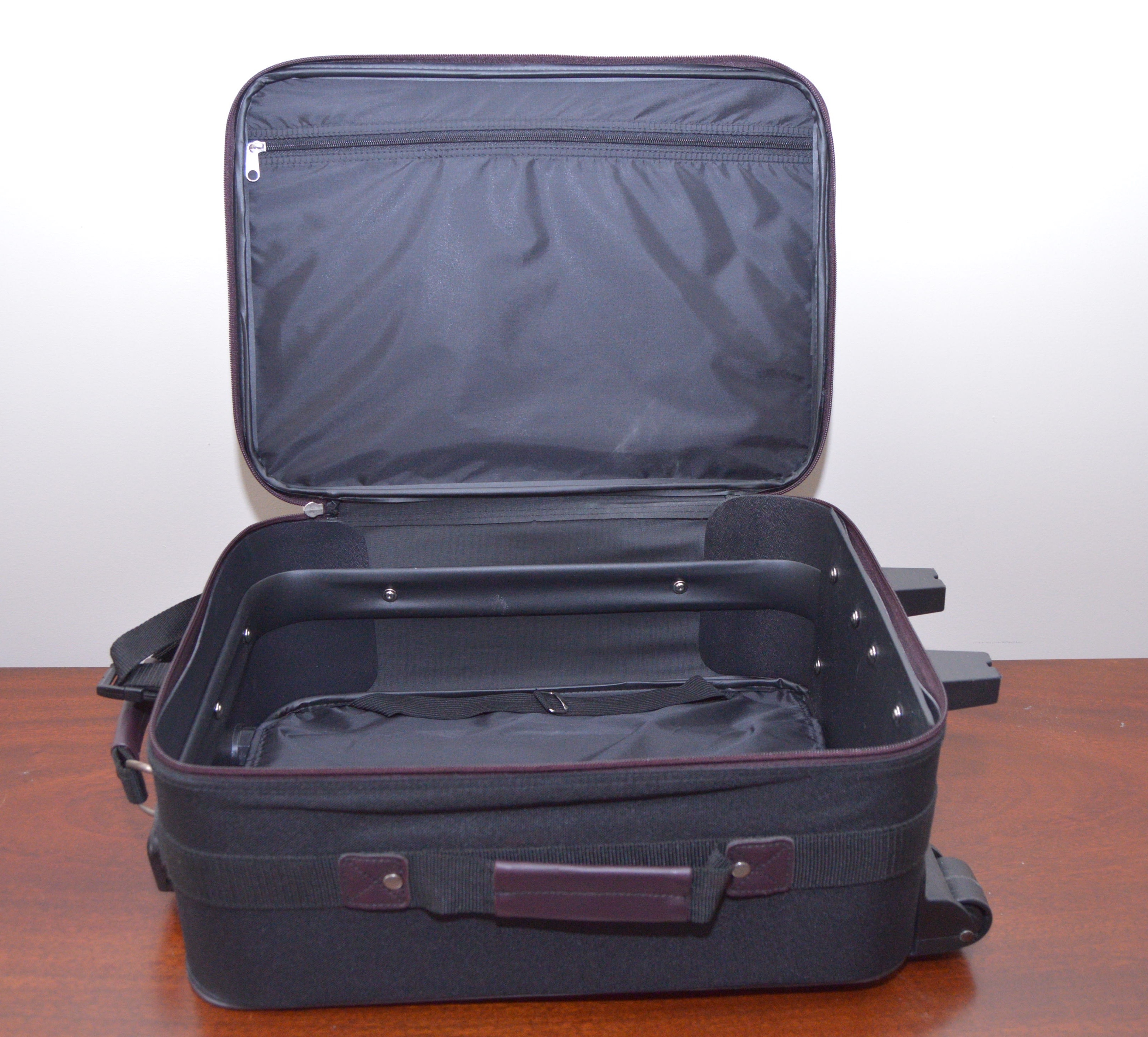 Gamma Rolling Suitcase and Solo Overnight Bag