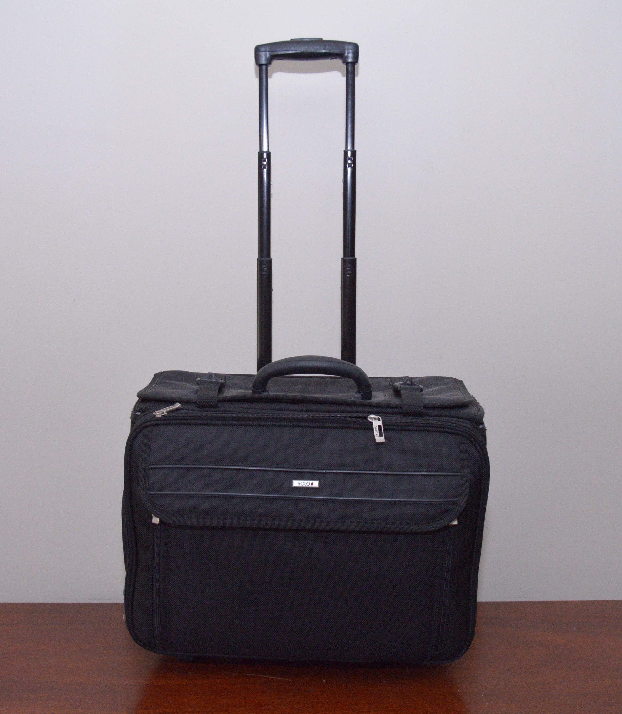 Gamma Rolling Suitcase and Solo Overnight Bag