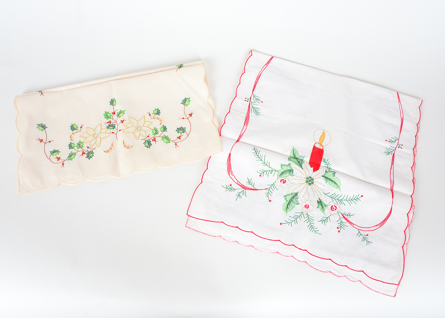 Vintage Christmas Table Linens
