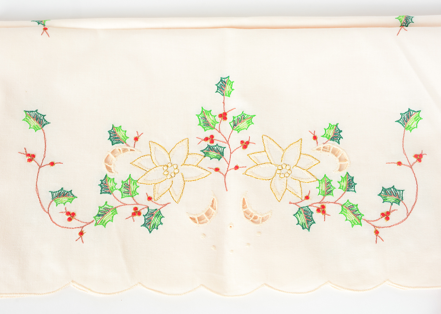 Vintage Christmas Table Linens