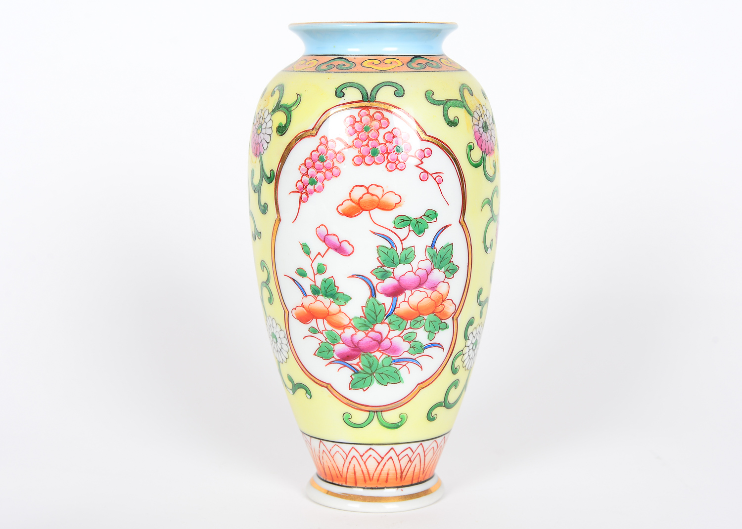 Collection of Chinoiserie Items