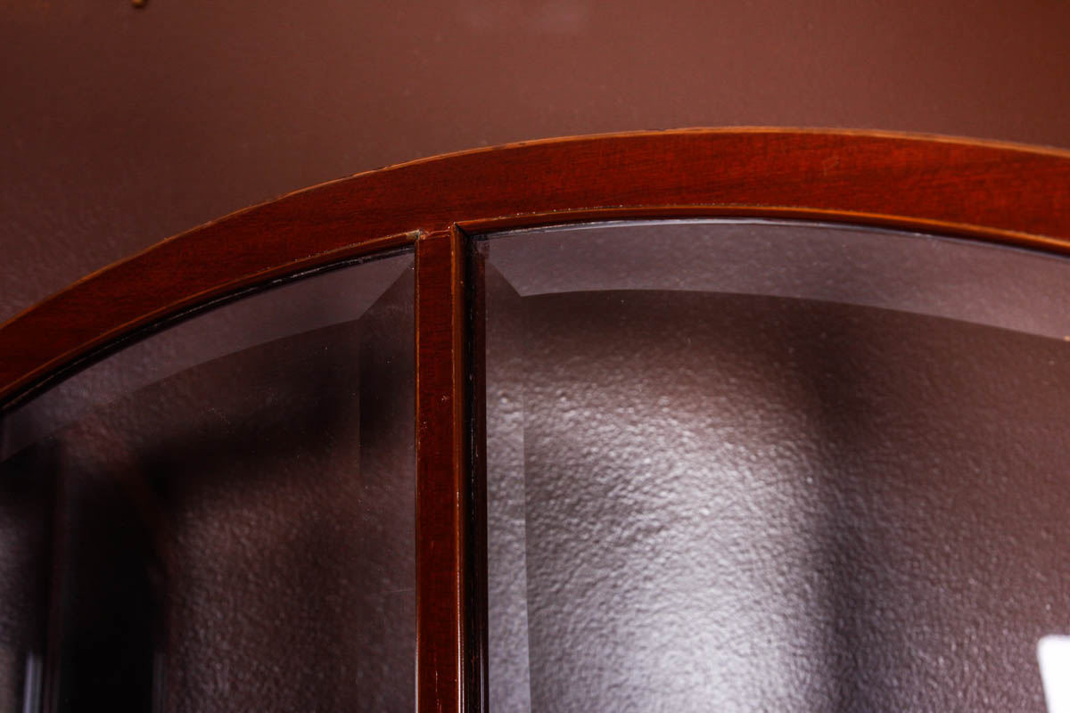 Arched Room Screen with G.A. Romin Original Artwork