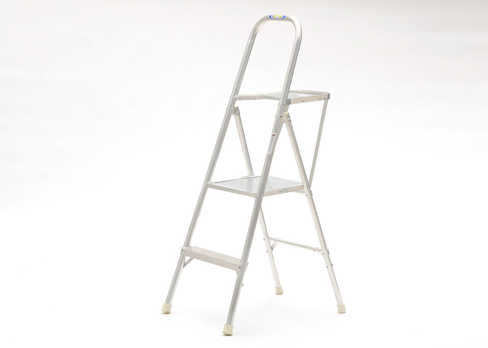 Werner 4.5 Foot Aluminum Step Ladder