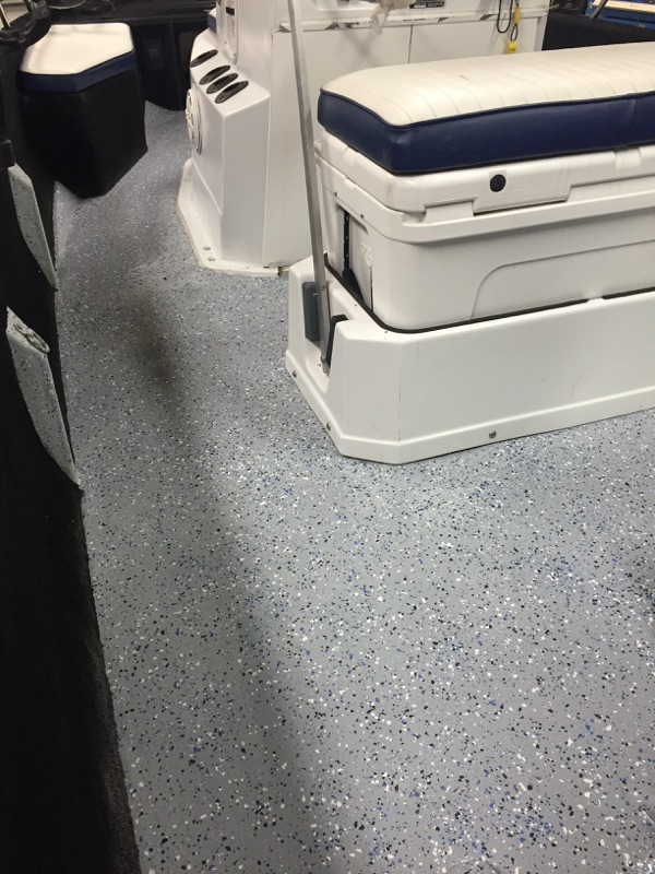 2000 Pro Master Center Console Fishing Boat 18ft with Trailer